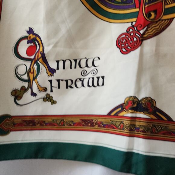 Book of Kells Scarf Celtic Irish Art Square Green Border Polyester Vintage - Picture 5 of 10